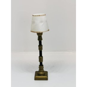 Lamper, lampeskærme, lysestager og andet tilbehør til lamper