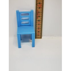 Stol i plastik til dukkehus scala 1:12 (brugt)