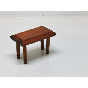 Lille bord i tr (brugt)