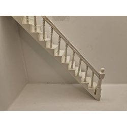 Trappe med gelnder i venstre side. Hvid malet (brugt)