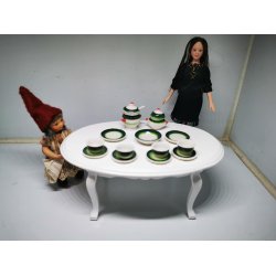 Suppeterrin med kopper og tallerkener (ny)