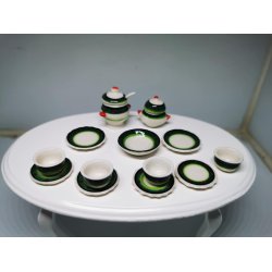 Suppeterrin med kopper og tallerkener (ny)