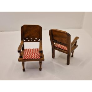  Spisebordsstol i tr (brugt)