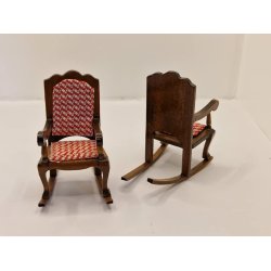 Gyngestol i tr (brugt)