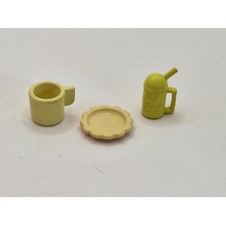 Kop, tallerken og drikke dunk i plastik (brugt)