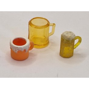 3 krus I plastik (brugte)