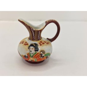 Japansk vase/kande i porceln (brugt)