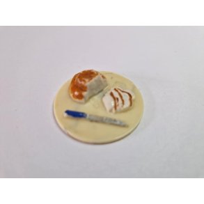 Tallerken med indhold (brugt)