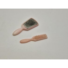 Hndspejl og brste i plastik (brugt)