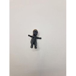 Meget lille mrk dukke i plastik (brugt)