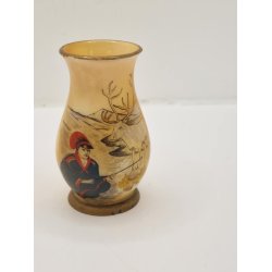 Vase i resin. Ges geschtzt (antik)