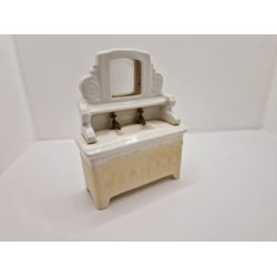 Badevrelses mbel med spejl og hndvask i porceln (antik)