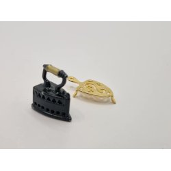 Strygejern og varmeplade i metal (brugt/som nyt)