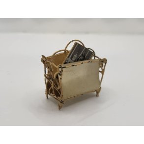 Magasin/avis holder i metal (antik)