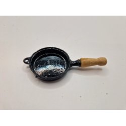 Stege pande i metal med tr hndtag og hul til ophngning (brugt)