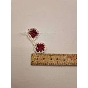 2 grydelapper Bordeaux/hvide (hndlavet)