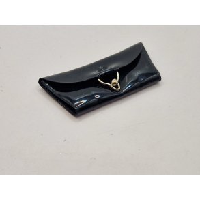 Clutch taske i plastik/lak (brugt/som ny)