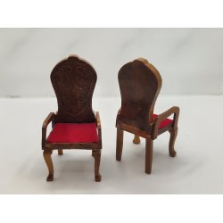 1 stk Spisebordsstol med meget smuk ryg i tr (vintage)