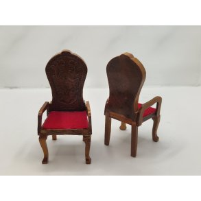 1 stk Spisebordsstol med meget smuk ryg i tr (vintage)