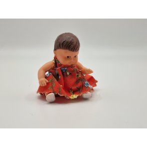 Ari dukke i gummi med kjole. Tysk (vintage) 6,5 cm