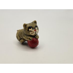 Kat med bold i resin (brugt)