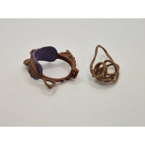 Schleich sadel og hovedtj i plastik (brugt)