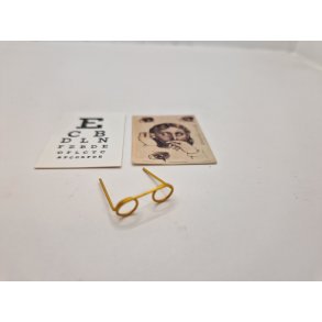 Hos jenlgen. 2 billeder og et par briller (nyt)