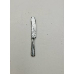 Kniv i metal (brugt)