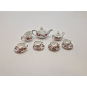 Testel til 4 personer i porceln (brugt/som nyt)