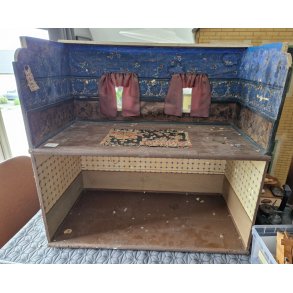 Dukkehus fra 1928 inkl gardiner (vintage) SENDES IKKE