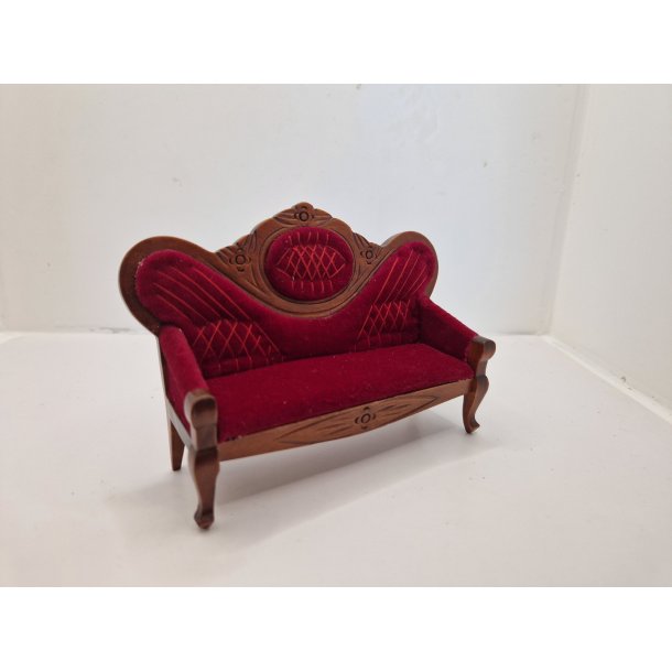 Sofa i tr, med velour betrk (brugt/som ny)