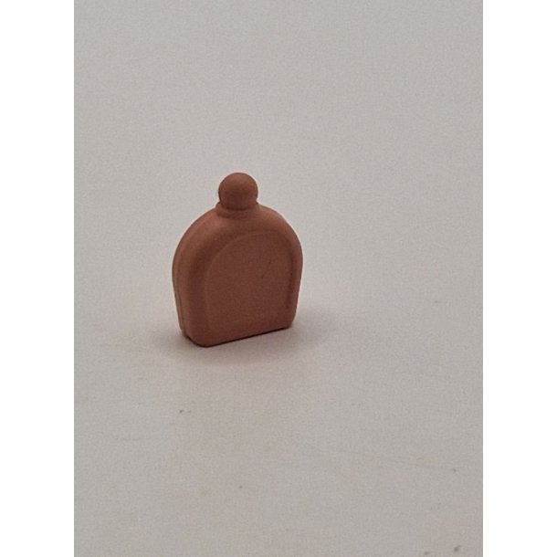 Flaske i plastik (brugt)Ml 1,6 x 1,2 cm
