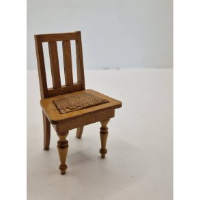 Spisebordsstol i tr med flettet sde. Schneegas