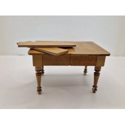 Spisebord med udtrk og 2 plader. Schneegas (antik ca r 1910)