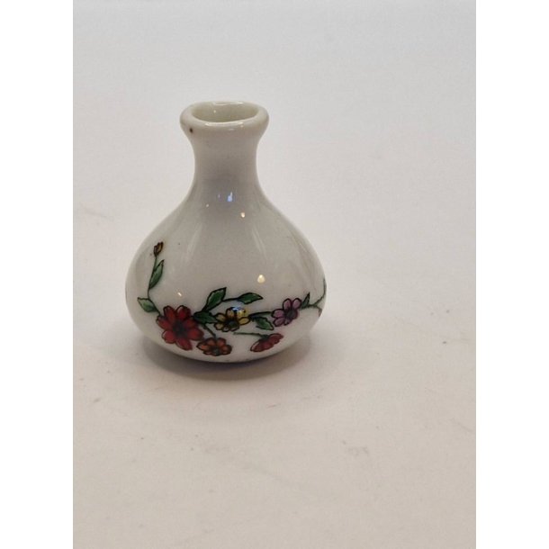 Vase i porceln (brugt)