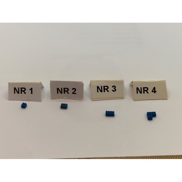 1 stk bl mikro "lege" klods i resin (hndlavet)