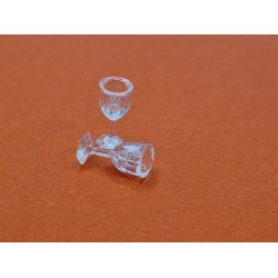 2 glas i plastik (1:16 vinglas/ 1:12 snapsglas)