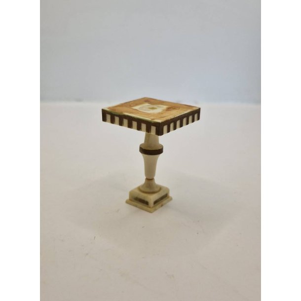 Side bord. Petite Prinsess fra 1960'erne (vintage/defekt)