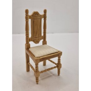 1 stk spisebordsstol i tr (brugt)