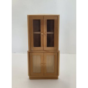 Hjrneskab i umalet tr (brugt)