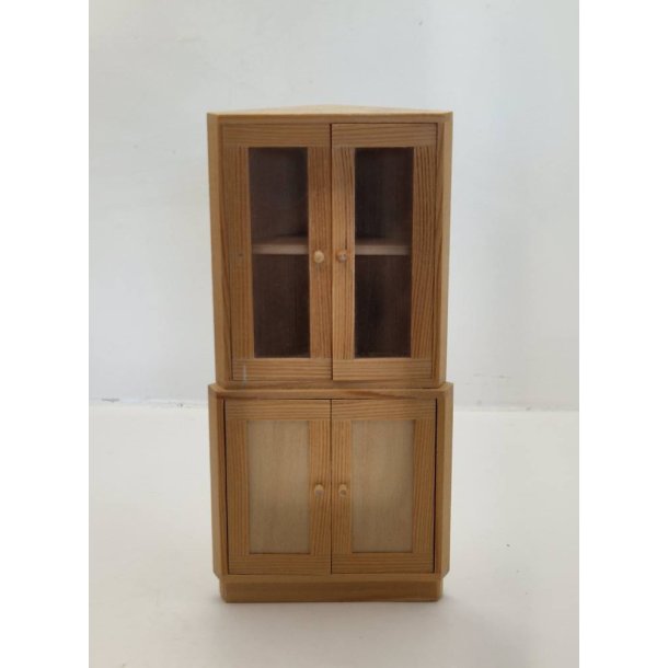 Hjrneskab i umalet tr (brugt)