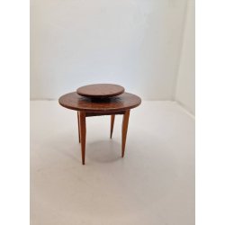 Rundt bord i tr (brugt)