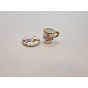 Kop/krus og tallerken i porceln (brugt)
