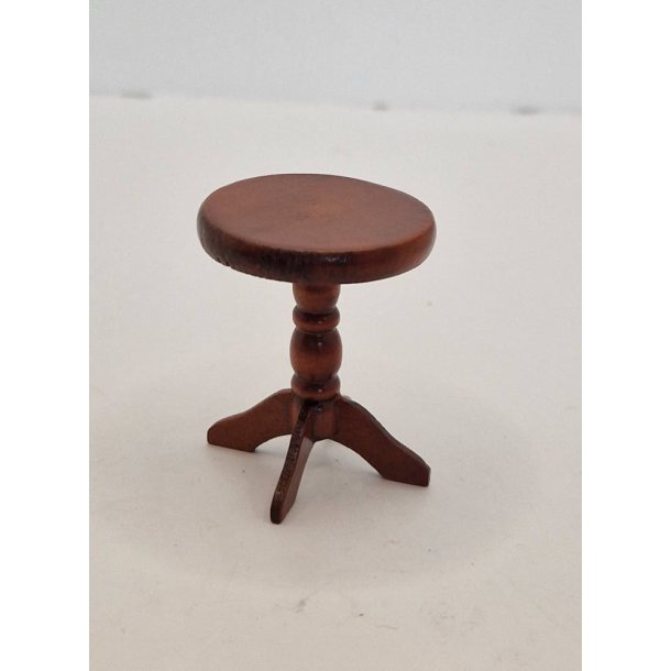 Lille bord i tr (brugt)