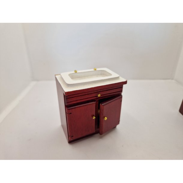 Skab med vask i tr (DEFEKT)