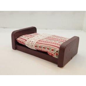 Seng i tr inkl sengetj (brugt)