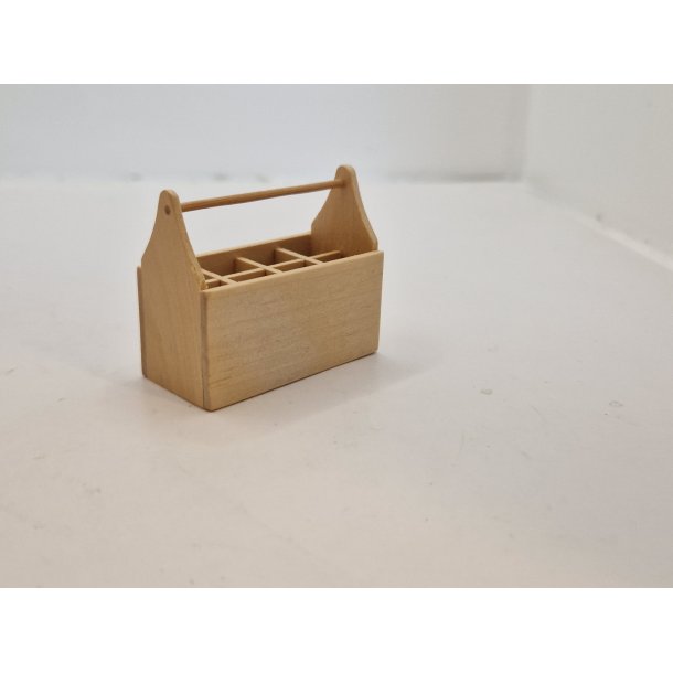 Vrktjskassen i umalet tr (brugt/som ny)