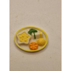 Tallerken med mad i plastik (brugt)