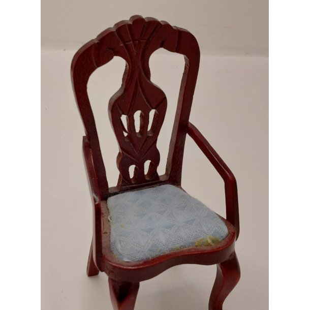 Spisebordsstol med armln i tr (brugt)