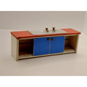 Kkkenbord i tr, med vask i metal skala1:16 (defekt/vintage)
